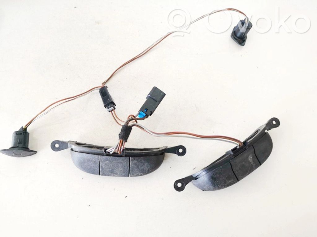 Boutons / interrupteurs volant   90561159,90561159