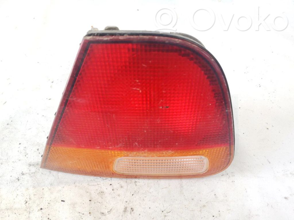 Mitsubishi Carisma Luci posteriori del portellone del bagagliaio 