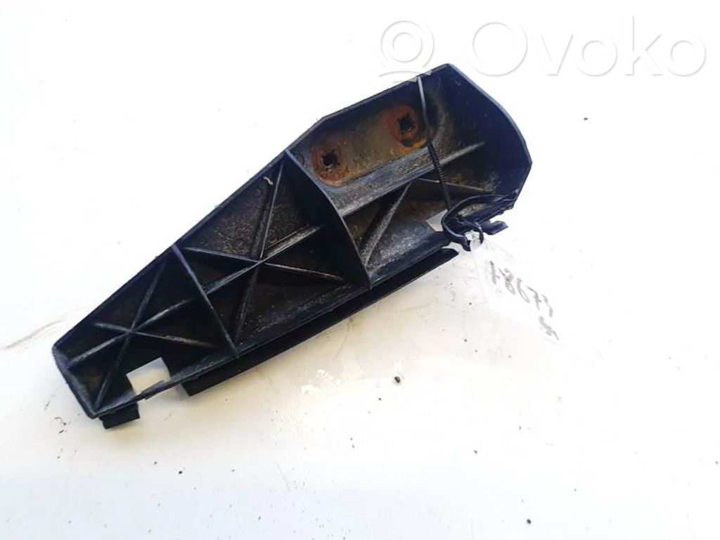 Toyota Corolla Verso AR10 Uchwyt / Mocowanie zderzaka tylnego