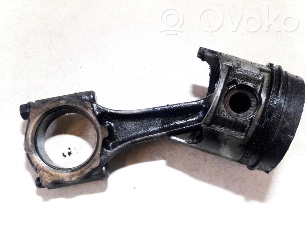Piston with connecting rod