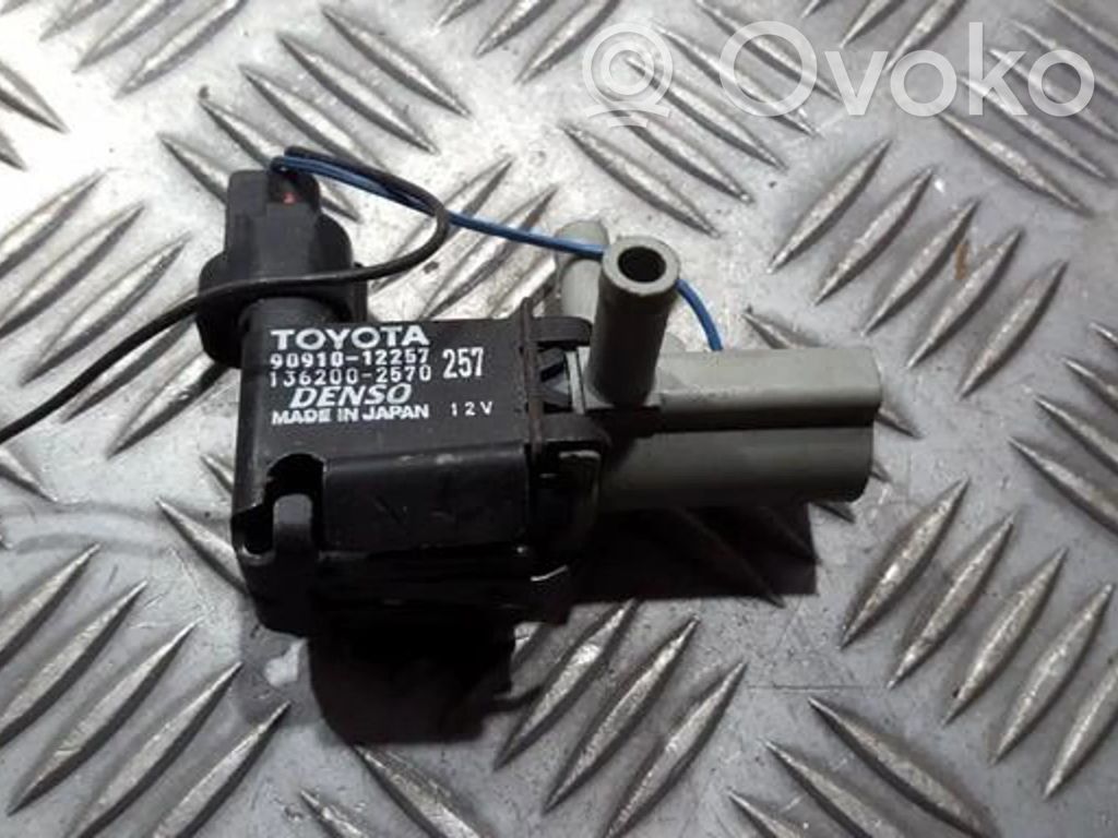 Toyota Corolla Verso E121 Solenoid supapă turbosuflantă