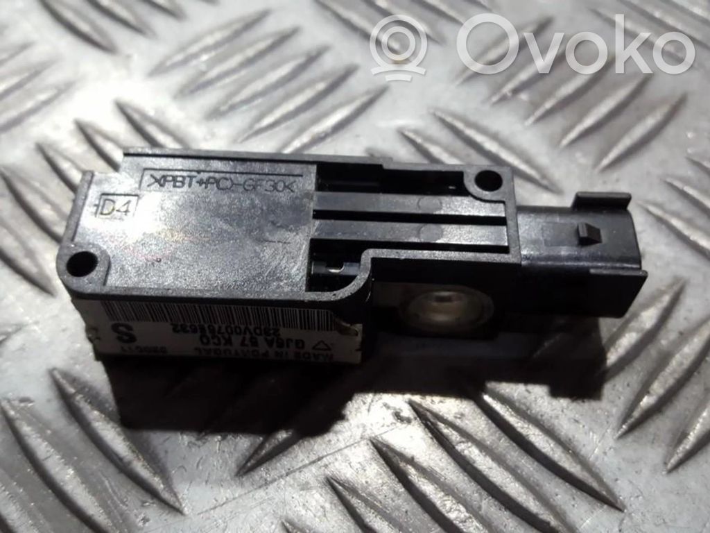 Czujnik uderzenia Airbag   GJ6A57KC0,23DV0076E632,23DV0076E632,GJ6A57KC0