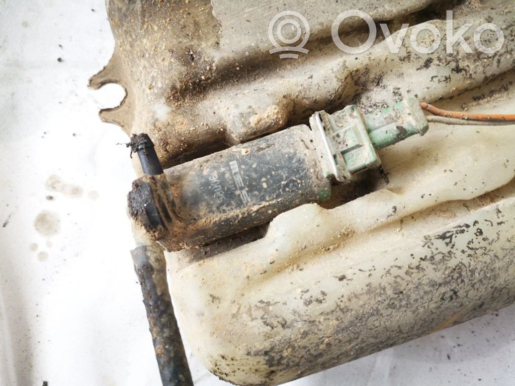 Peugeot 406 Pompe de lave-glace de pare-brise