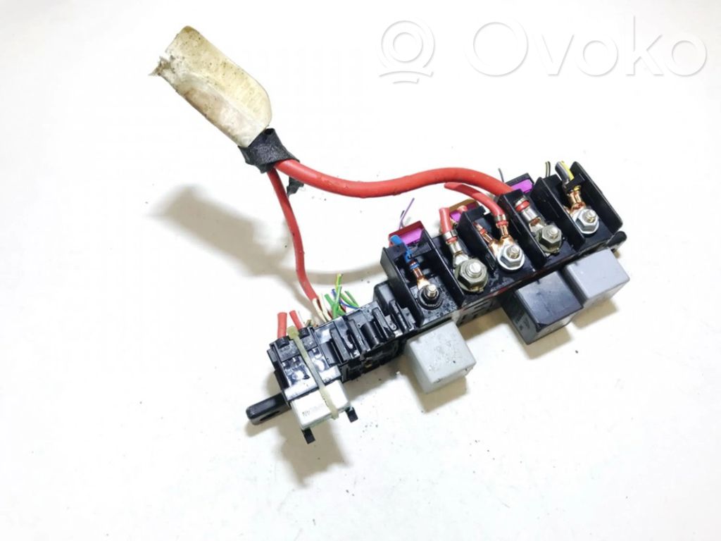 Volkswagen Golf IV Set scatola dei fusibili