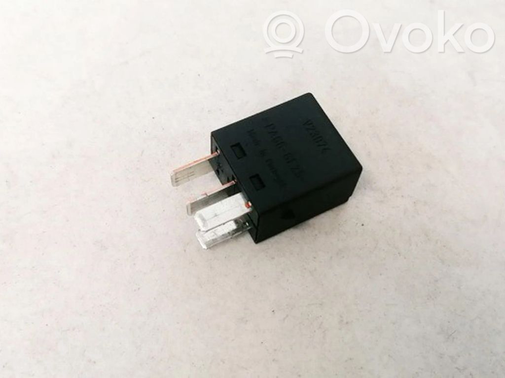 Otros relés   MB953382,MB953382
