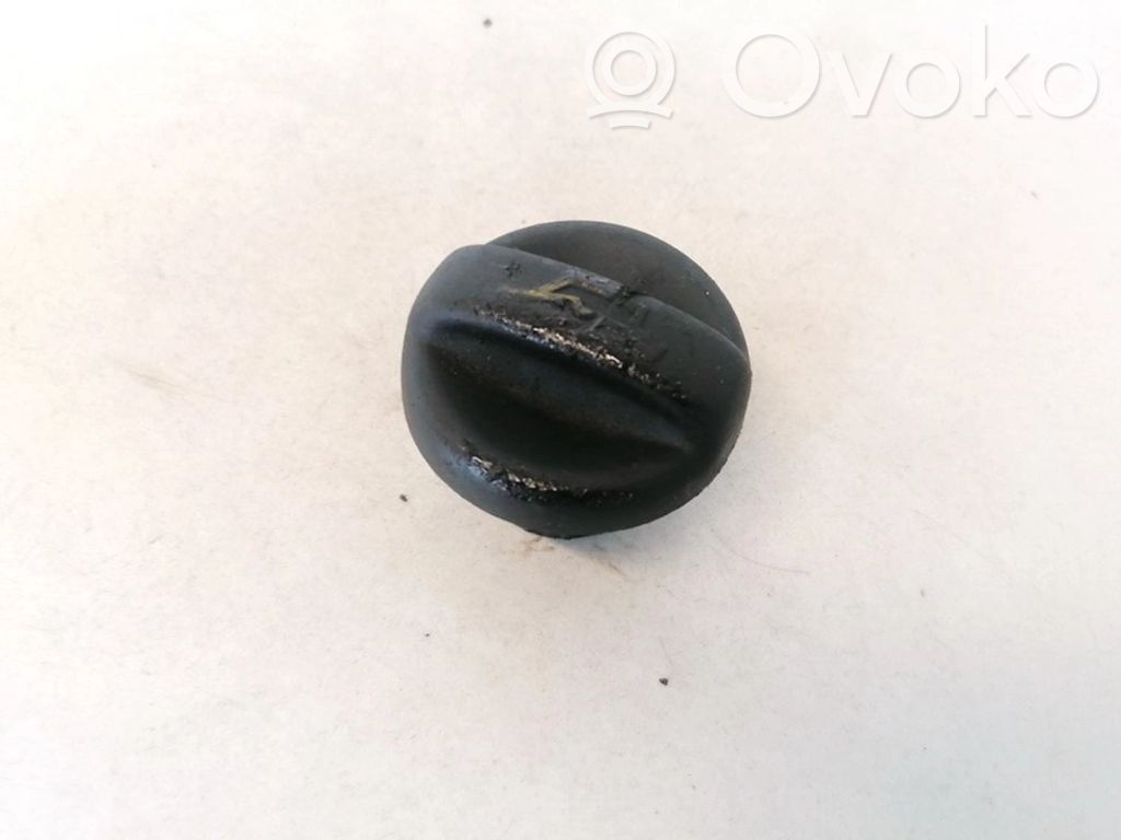 Peugeot 206 Tappo carico dell’olio 