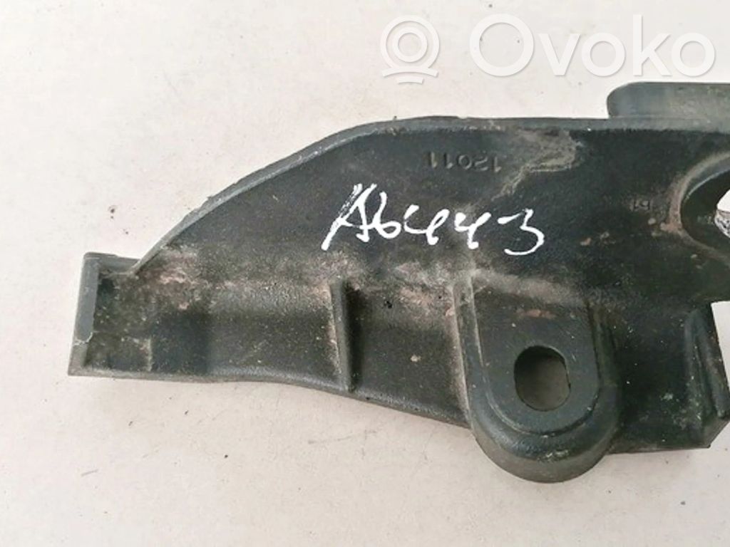 Audi 100 S4 C4 Engine mounting bracket 