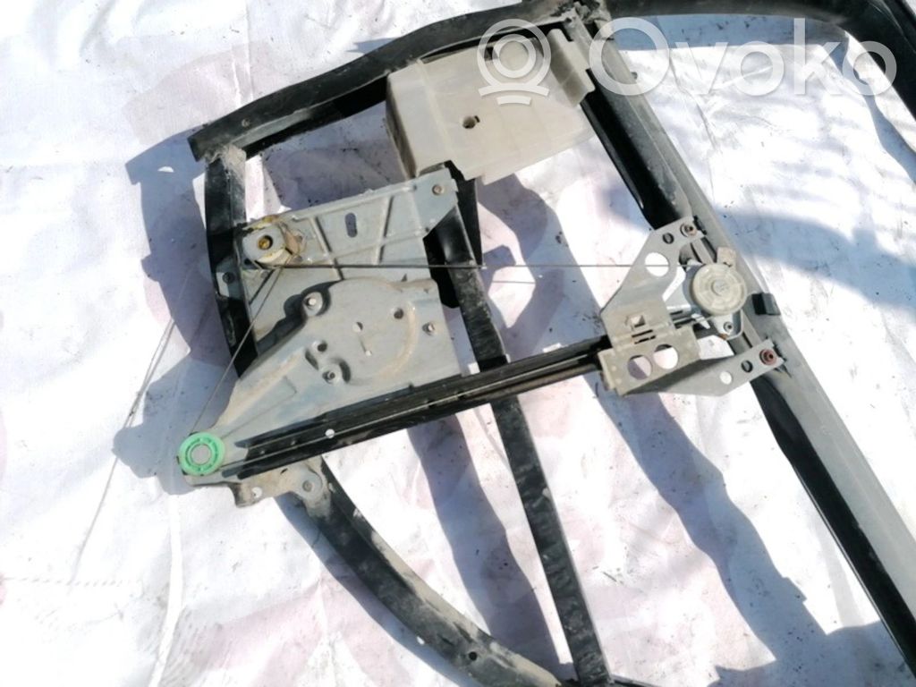 Audi A4 S4 B5 8D Alzacristalli del portellone scorrevole con motorino
