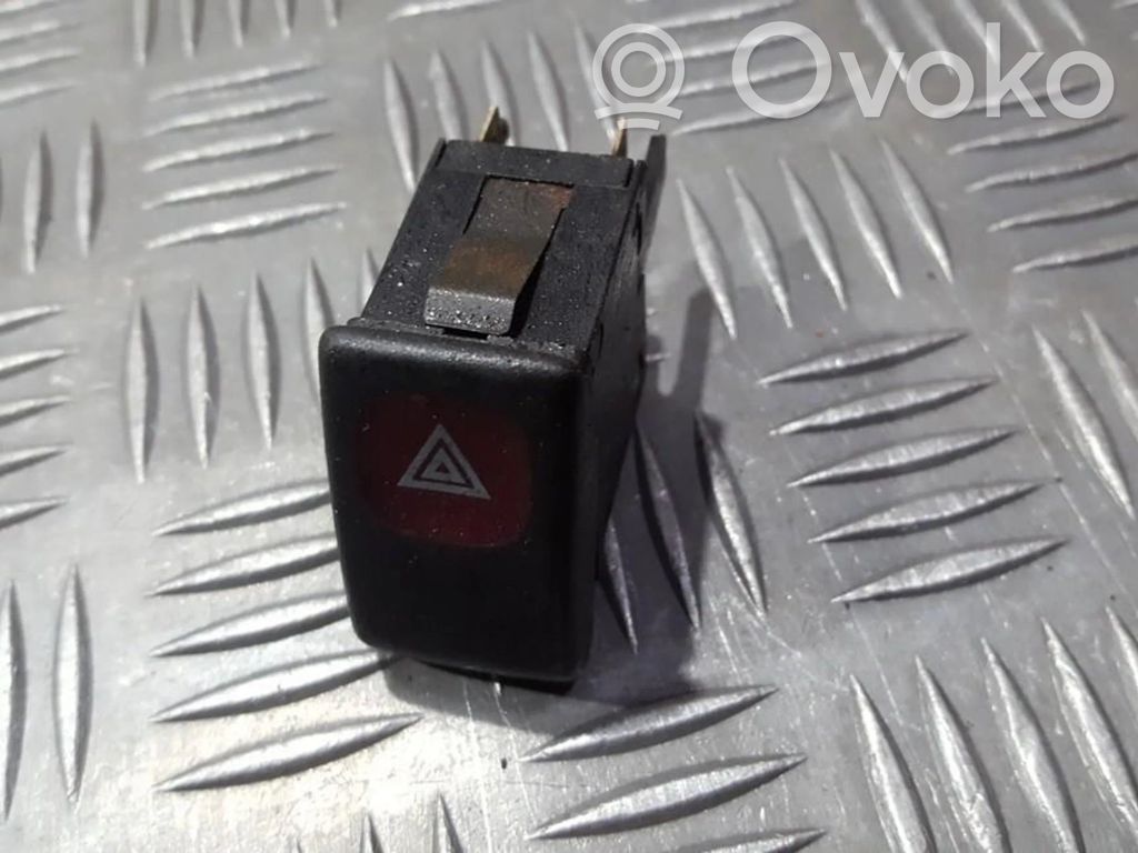 Volkswagen Golf II Botón interruptor de luz de peligro 