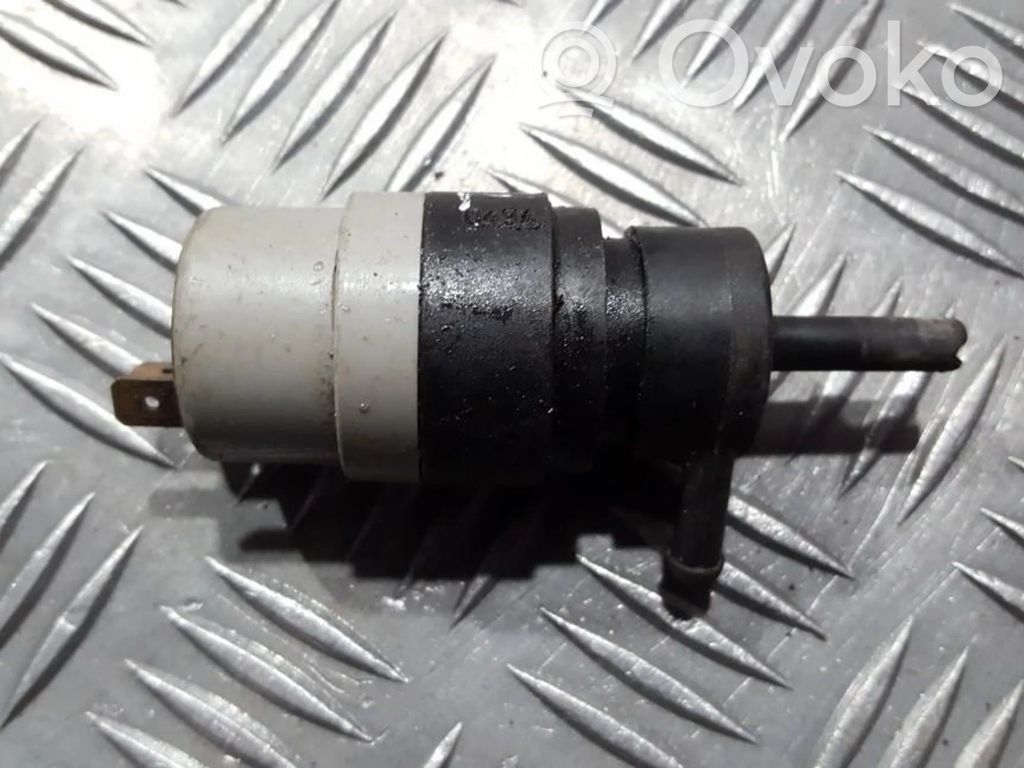 Audi 80 90 S2 B4 Pompa spryskiwacza szyby przedniej / czołowej 