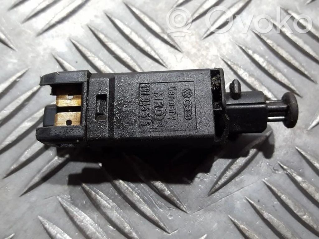 Volkswagen PASSAT B3 Interruttore del pedale del freno