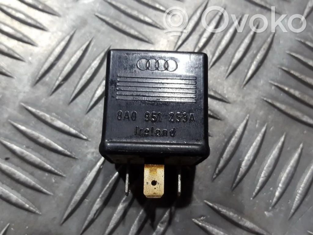 Otros relés   8A0951253A,899585,899585,8A0951253A
