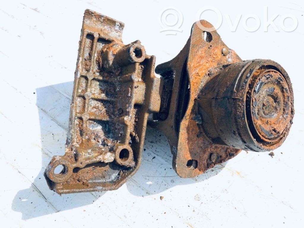 Renault Laguna I Engine mount bracket 