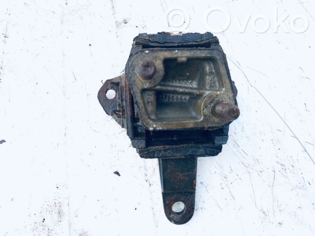 Ford Mondeo MK I Engine mount bracket 