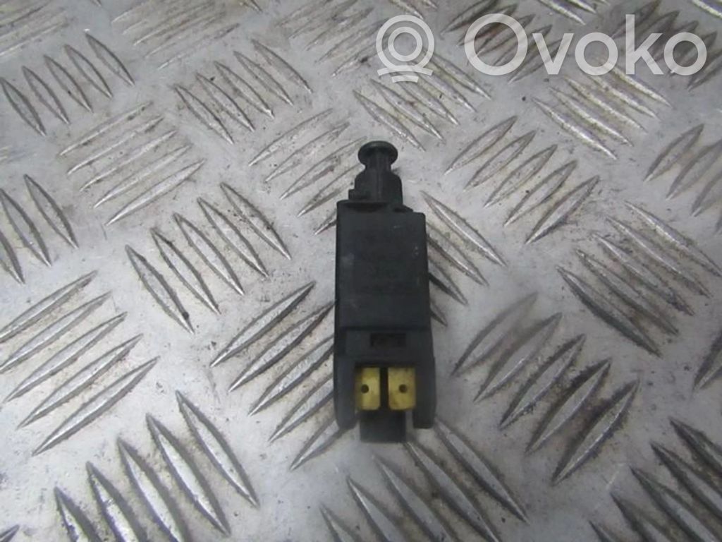 Volkswagen PASSAT B3 Interruttore del pedale del freno