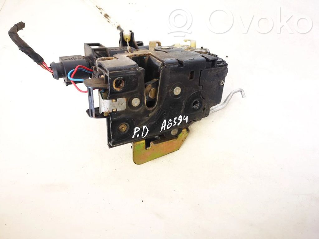 Audi A6 S6 C5 4B Serratura portiera anteriore
