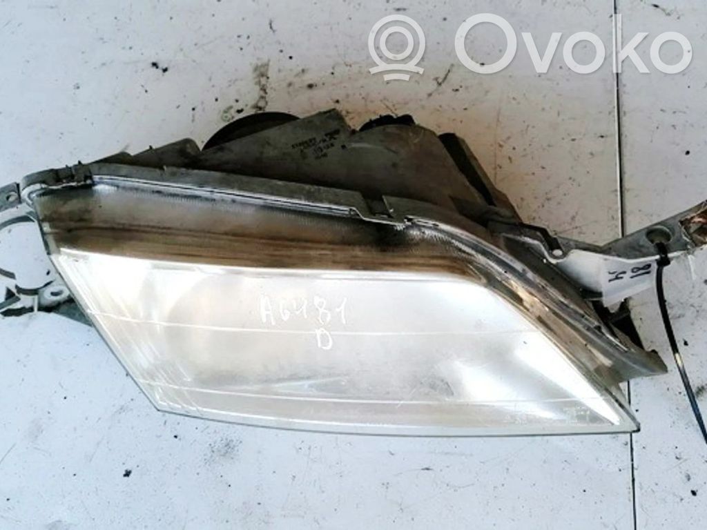 Mazda Premacy Phare frontale