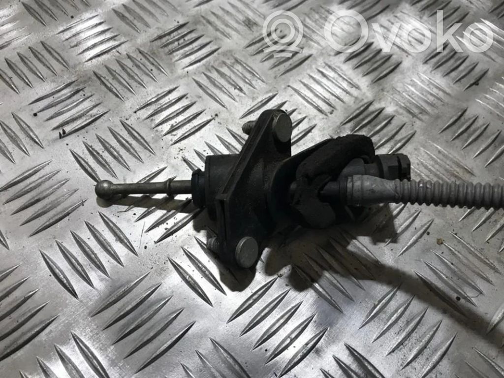 Opel Corsa C Kytkimen pääsylinteri 