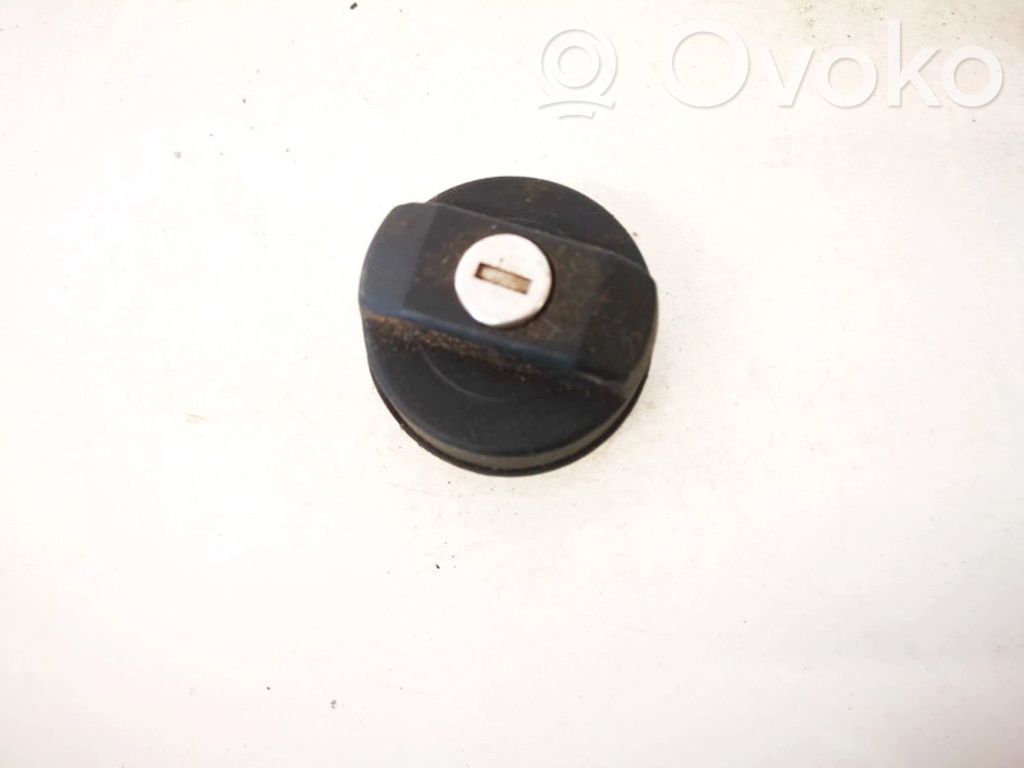 Volkswagen Golf III Bouchon de réservoir essence 