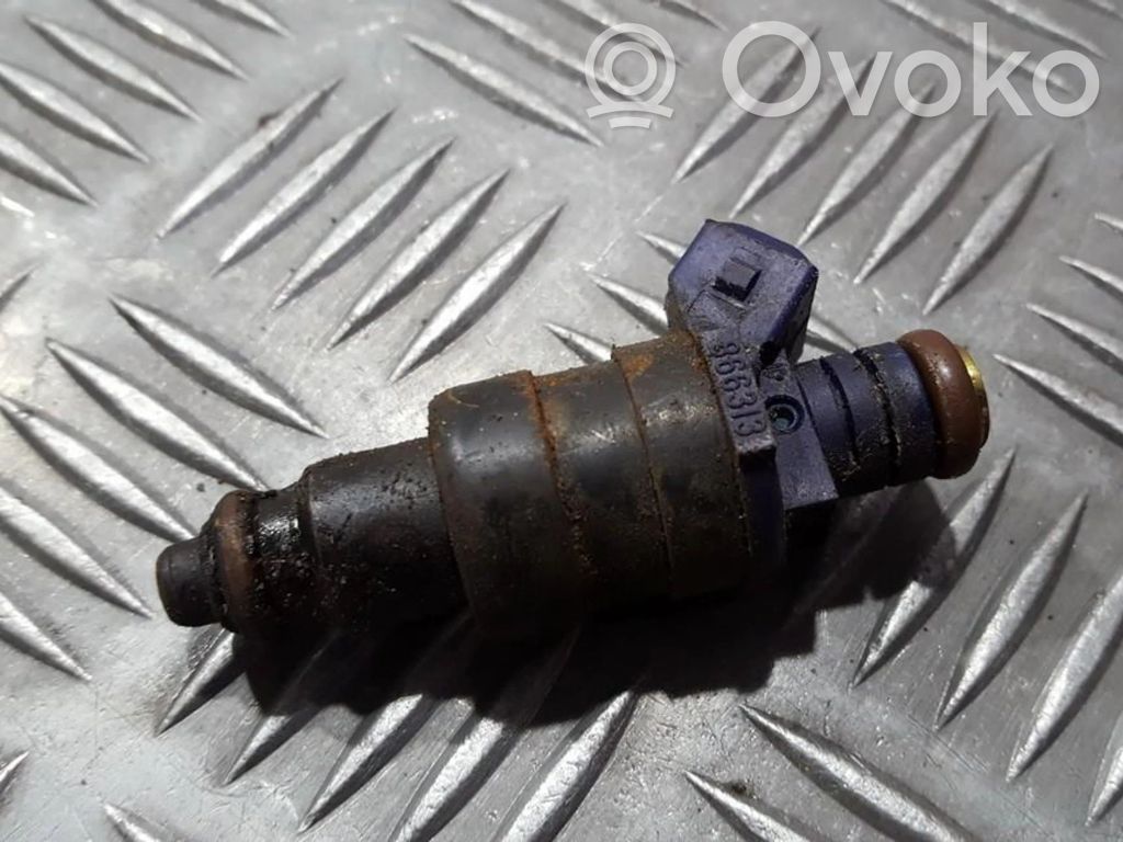 Inyector de combustible   866313,866313