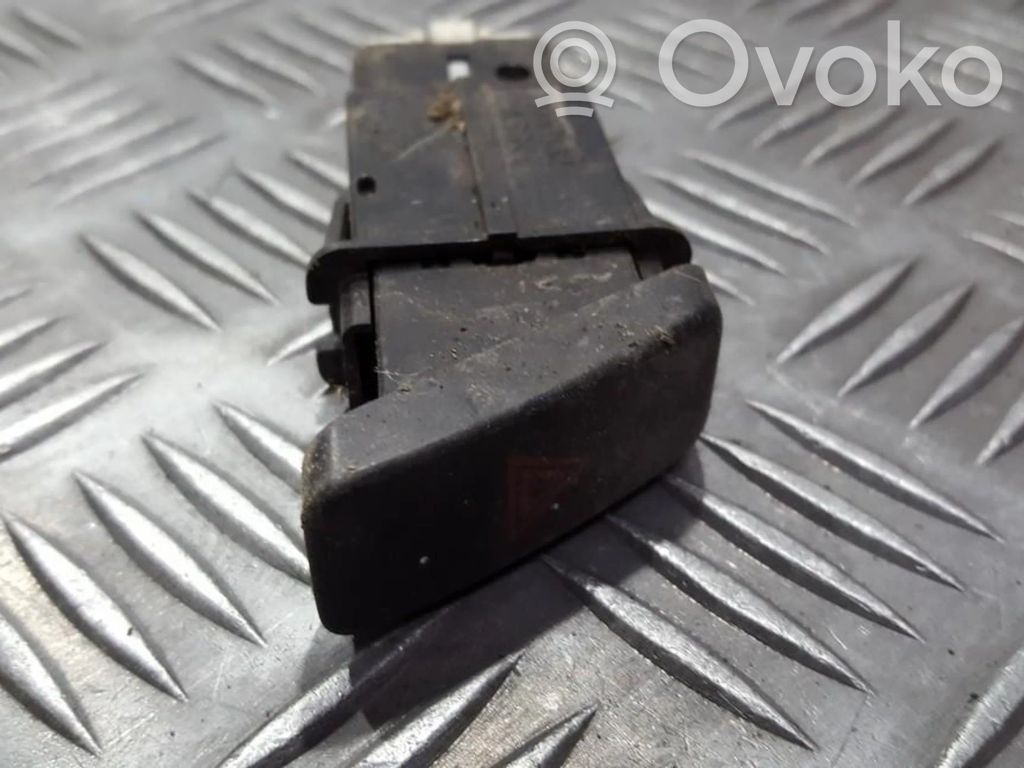Botón interruptor de luz de peligro   153132,153132