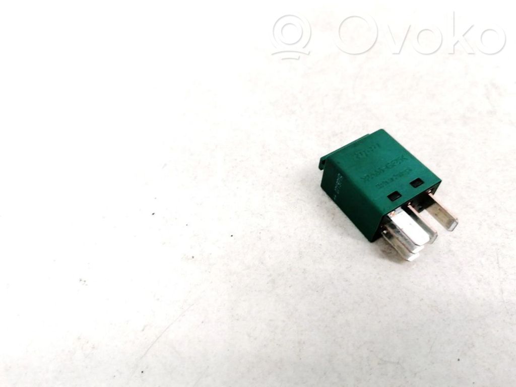 BMW 3 E90 E91 Other relay 