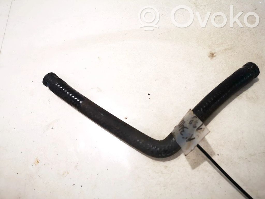 Audi A4 S4 B5 8D Przewód / Wąż chłodnicy 