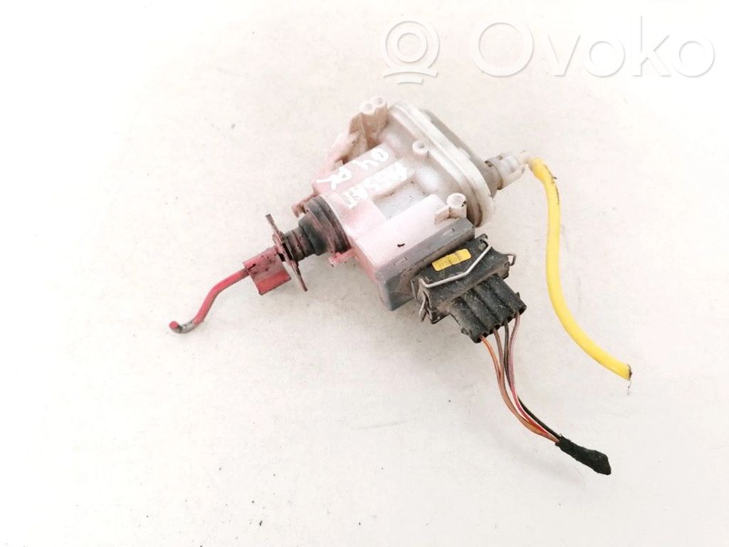 Volkswagen PASSAT B4 Motor închidere centralizată 
