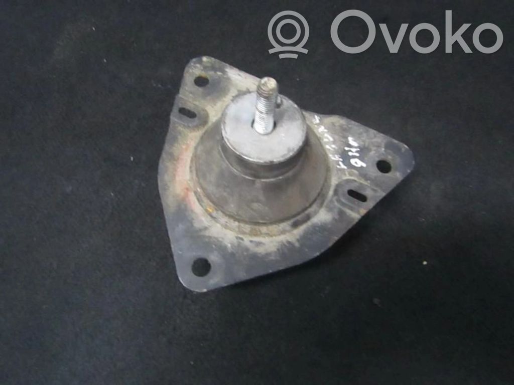 Renault Laguna I Engine mount bracket 