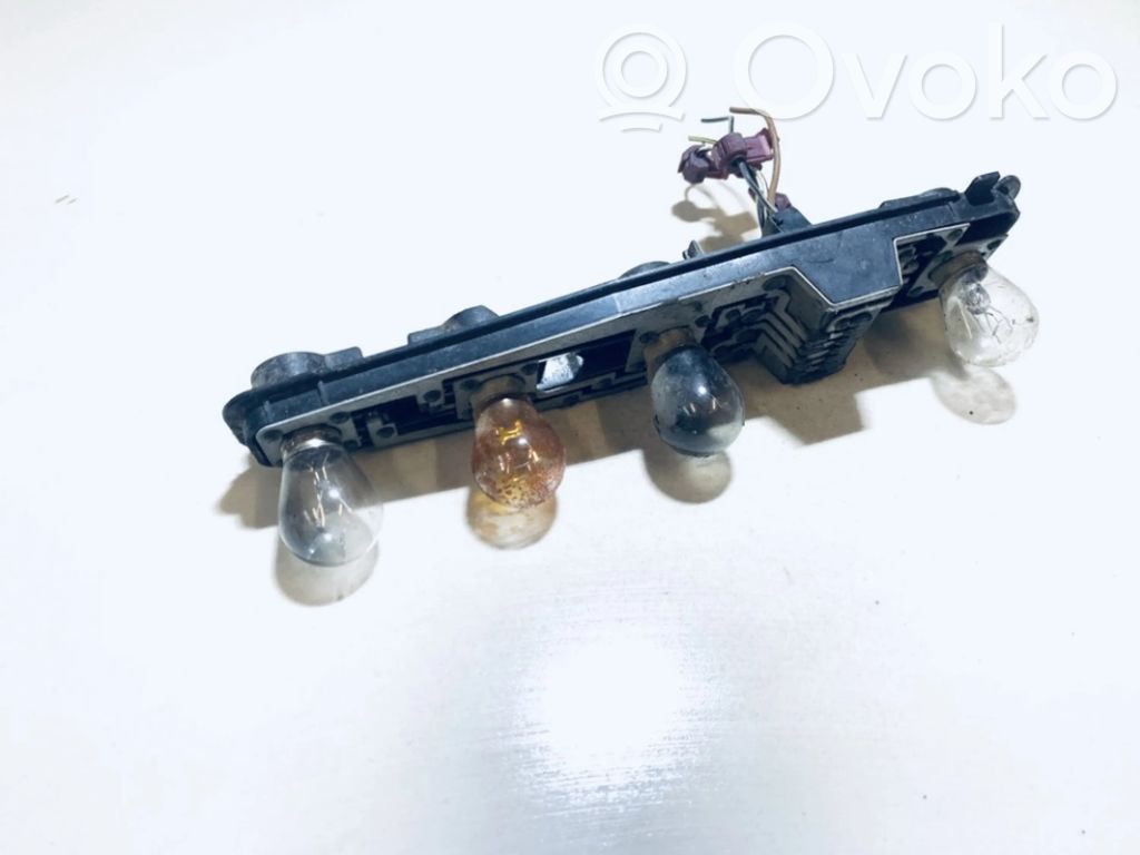 Porte ampoule de feu arrière