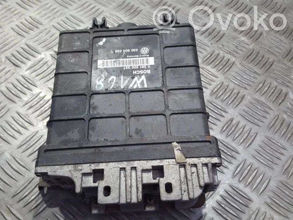 Unidad de control/módulo del motor   030906026C,0261200257,0261200257,030906026C