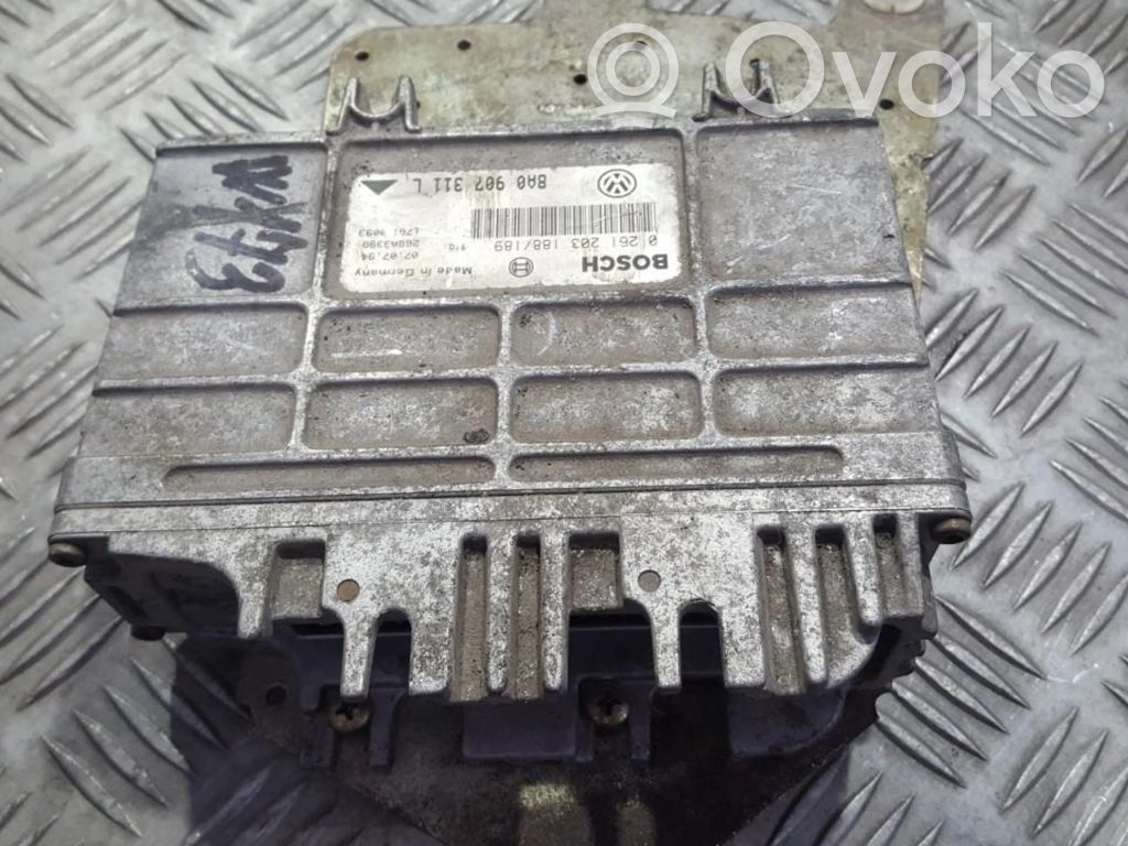 Volkswagen PASSAT B4 Centralina/modulo del motore