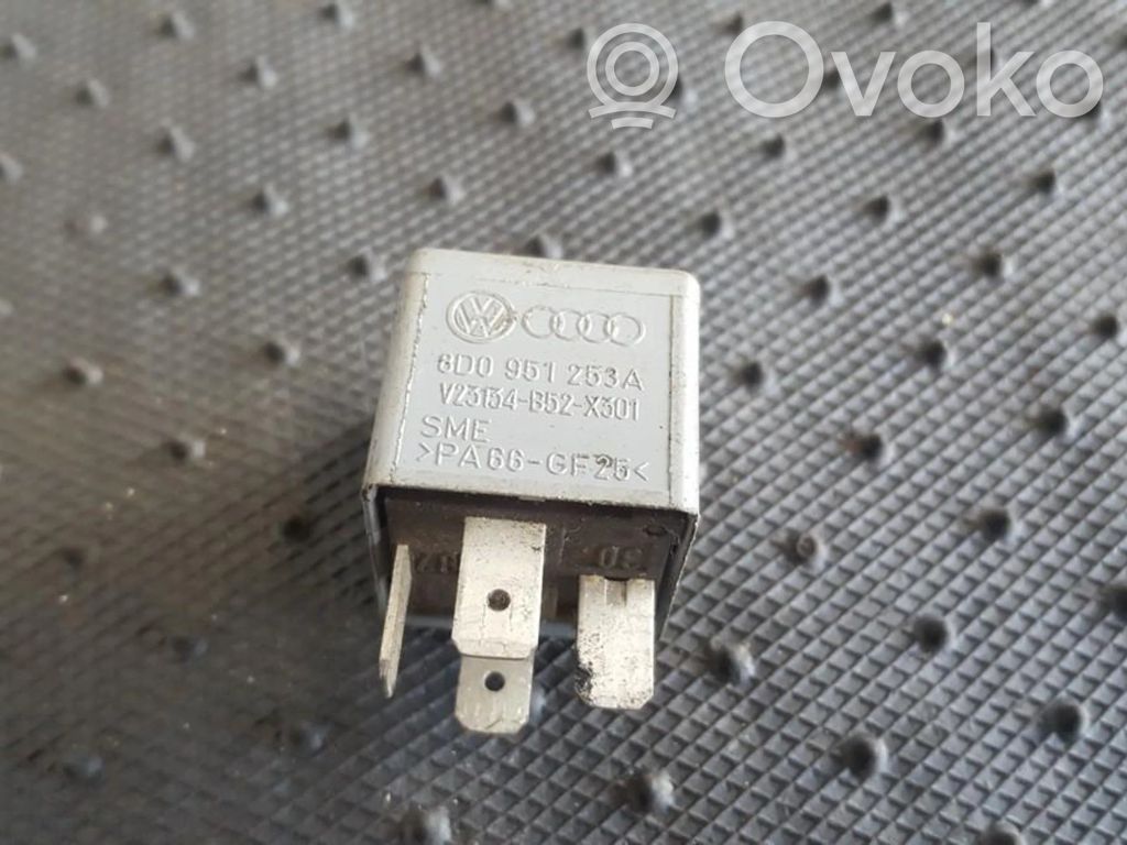 Sonstige Relais   8D0951253A,V23134B52X301,8D0951253A,V23134B52X301,V23134B52X301
