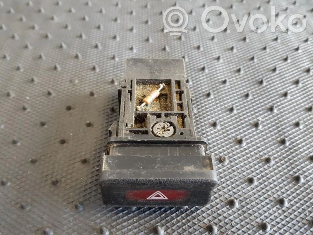 Nissan Micra Schalter Warnblinkanlage 