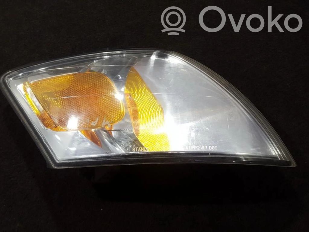 Mazda MPV Front indicator light 