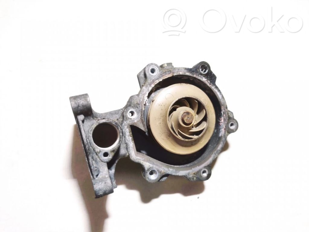 Ford Mondeo Mk III Vesipumppu 