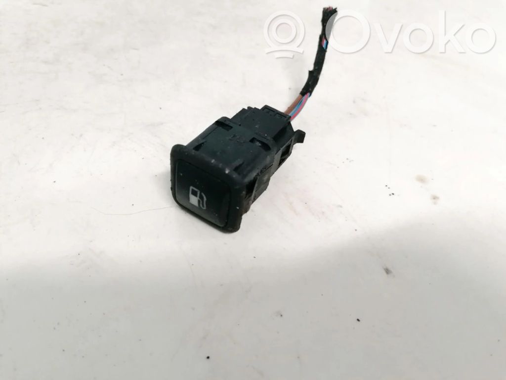 Skoda Octavia Mk1 (1U) Comutator deschidere clapetă rezervor 