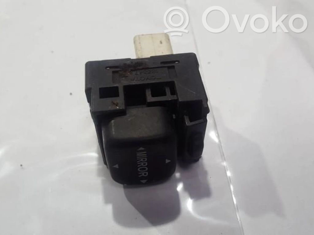 Wing mirror switch