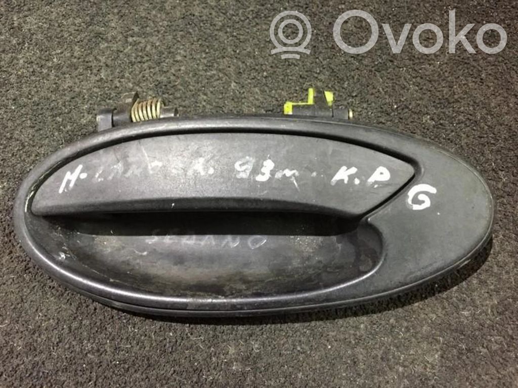 Manecilla externa puerta delantera   MB819557,MB819557