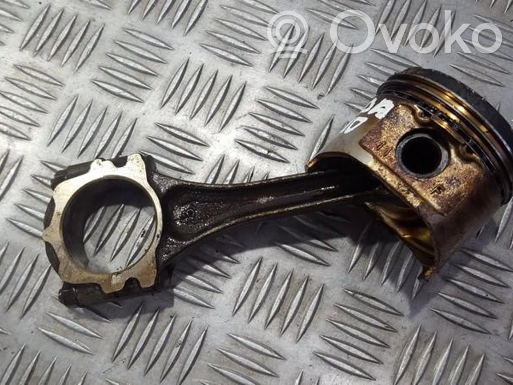 Mazda Demio Piston cu bielă 