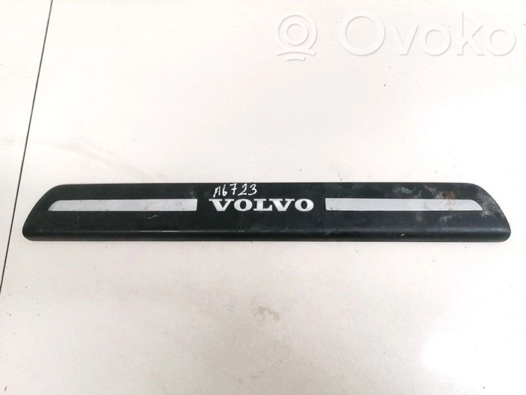 Volvo V50 Copertura del rivestimento del sottoporta anteriore 
