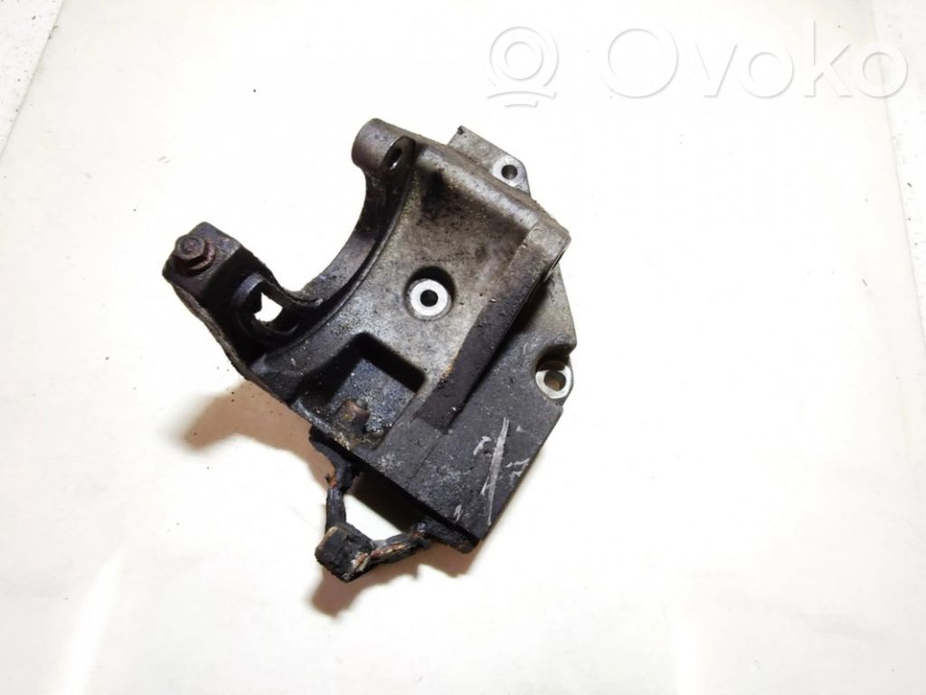 Renault Scenic I Engine mounting bracket 