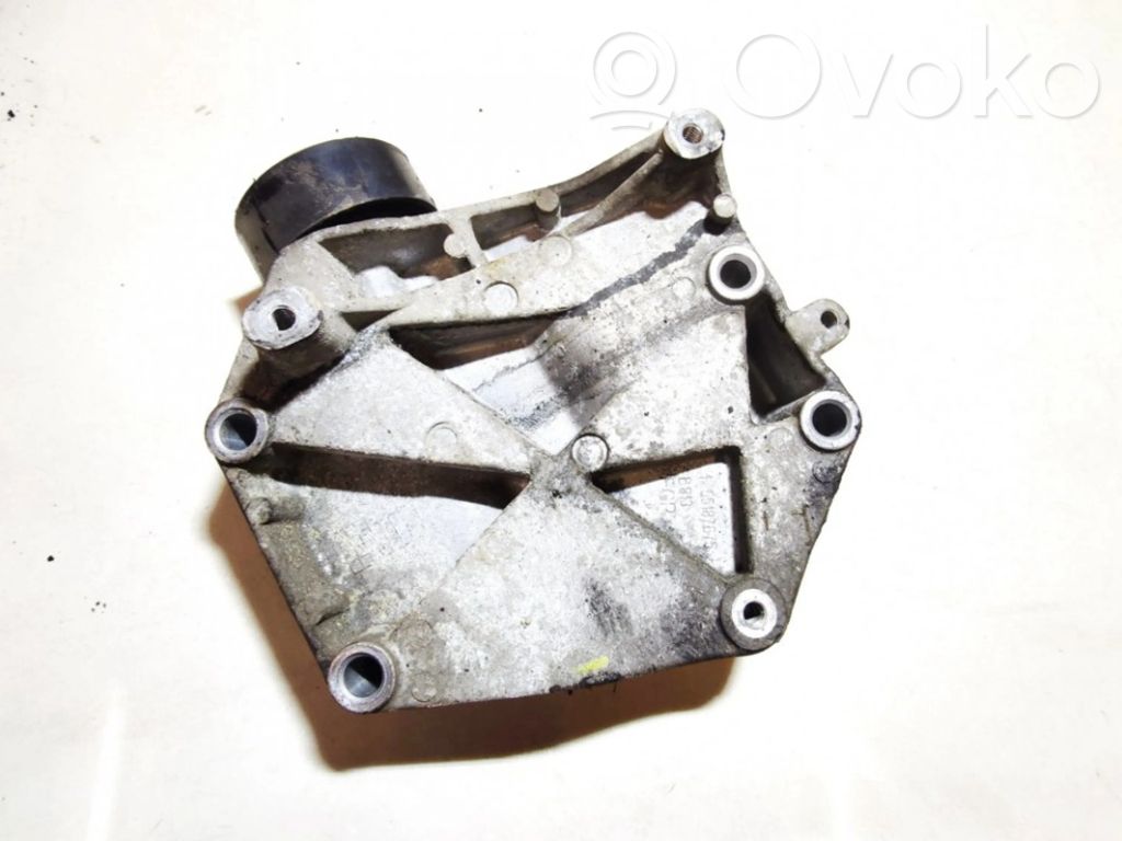 Opel Vectra C Engine mounting bracket 