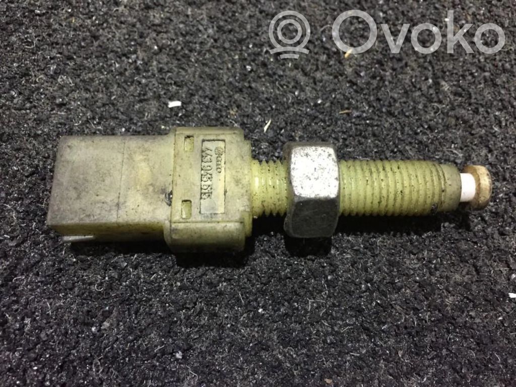 Volkswagen PASSAT B5 Interruttore del pedale del freno