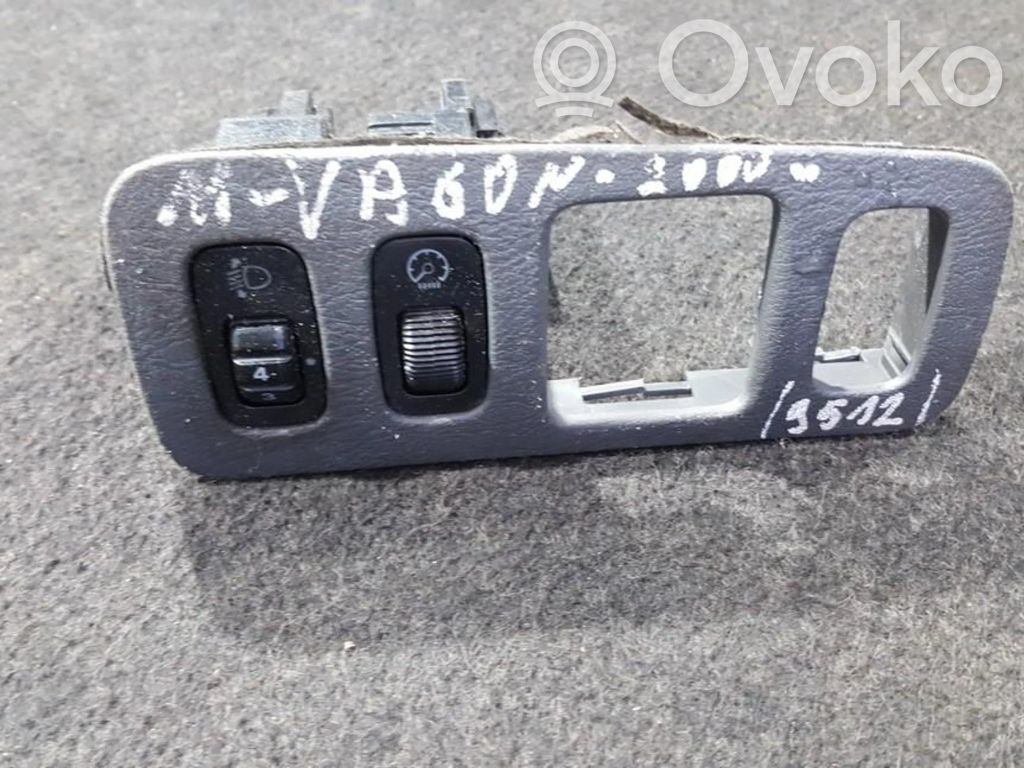 Mitsubishi Space Wagon Przycisk / Pokrętło regulacji świateł 