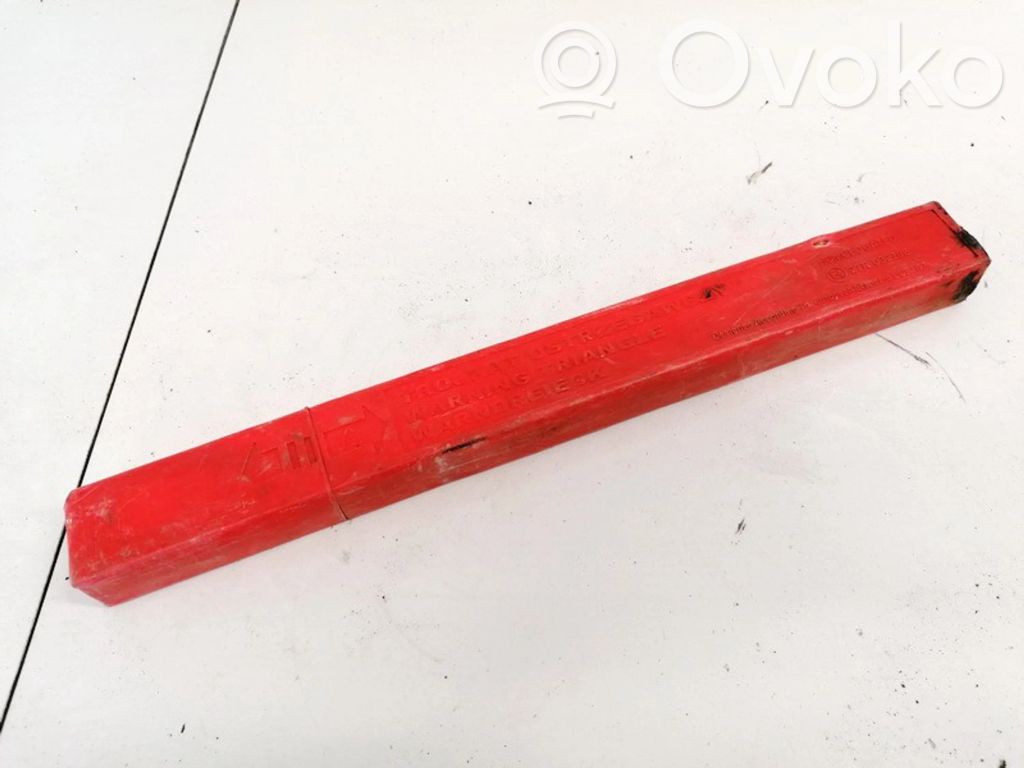 Opel Corsa C Varoituskolmio 
