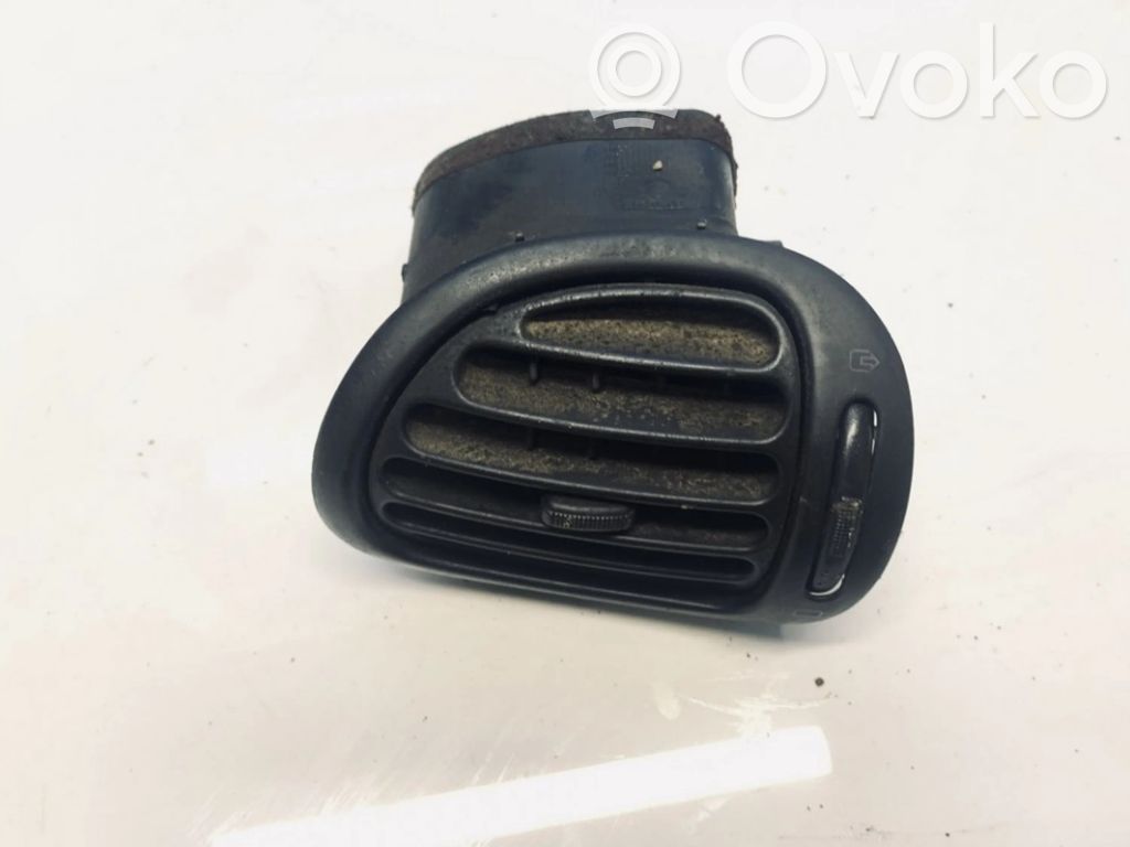Peugeot 206 Griglia di ventilazione centrale cruscotto
