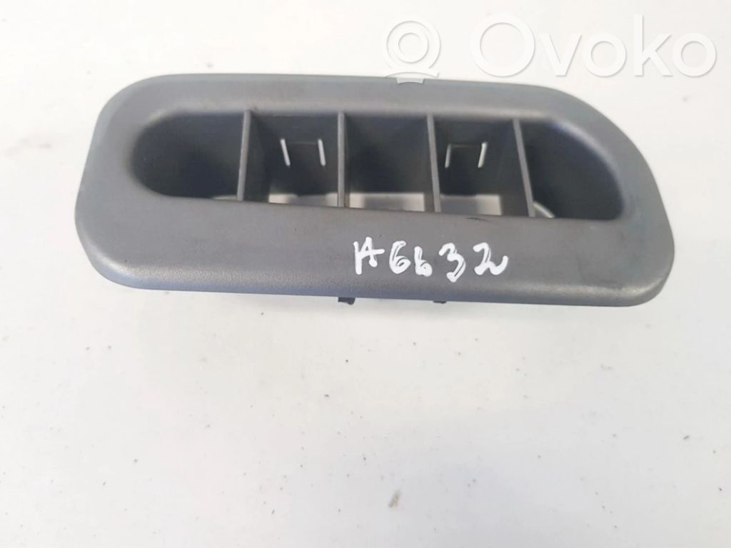 BMW 7 E65 E66 Otros repuestos del interior 