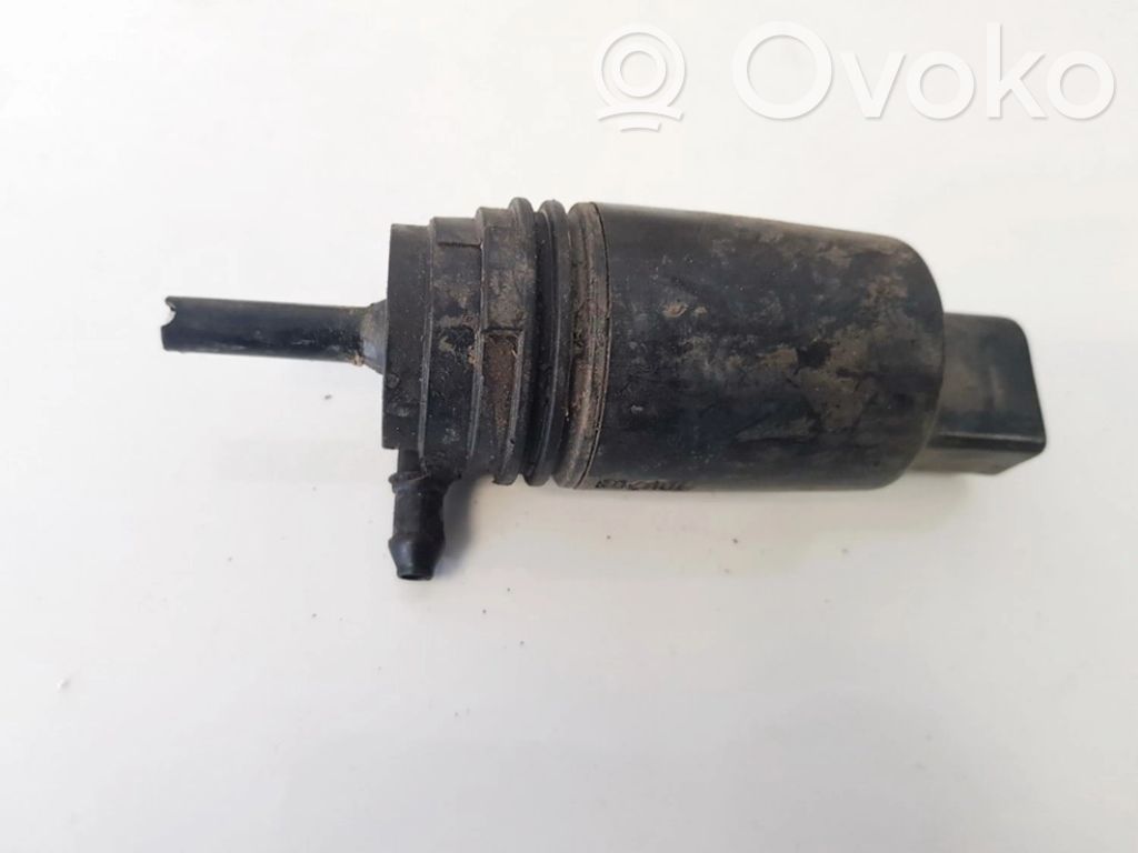 Windscreen/windshield washer pump   67128377612,67,128377612,23557610,67128377612