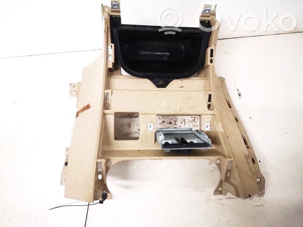 Nissan Terrano Alte piese de interior 